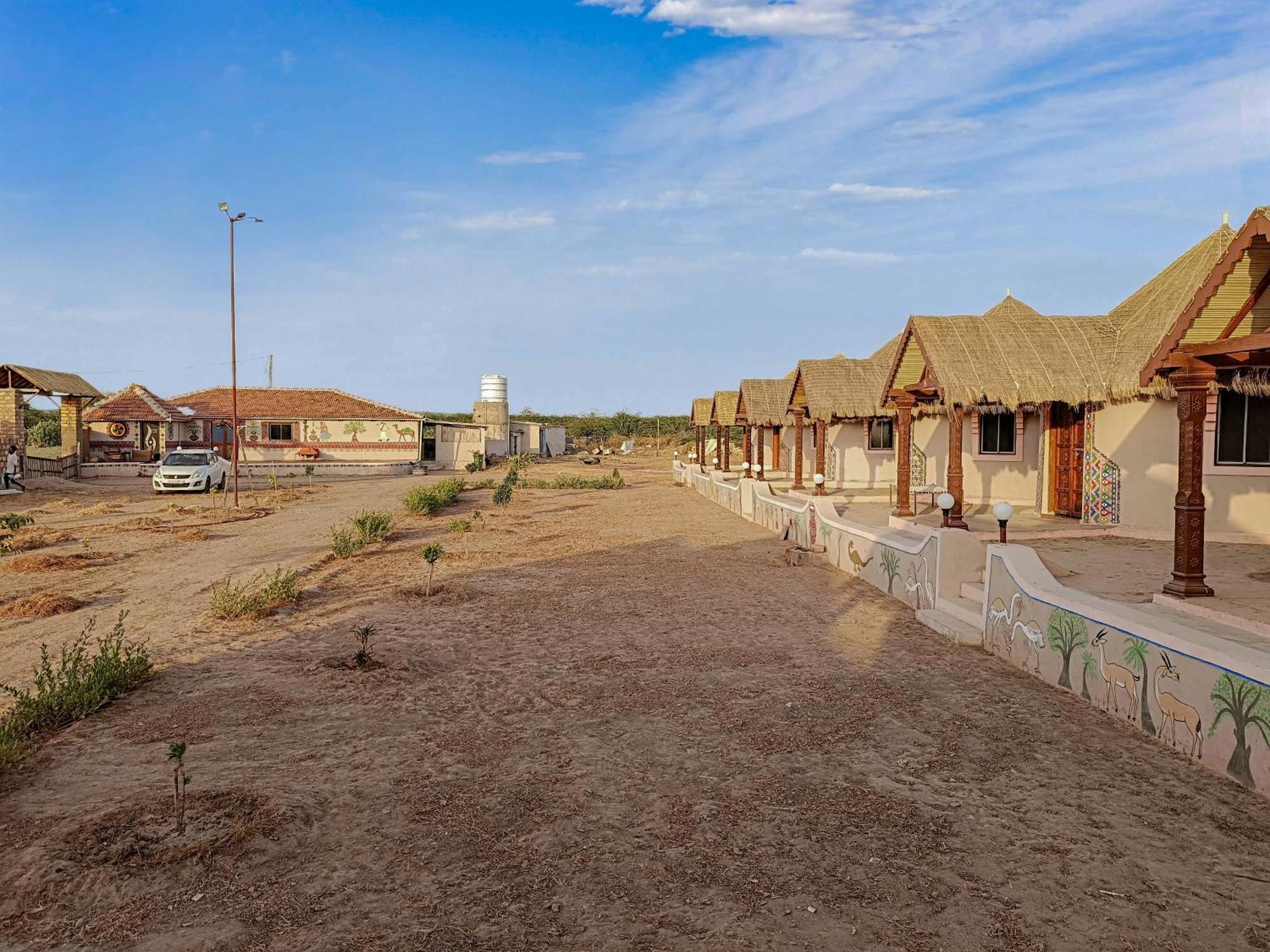 Dholavira Village Resort Esterno foto