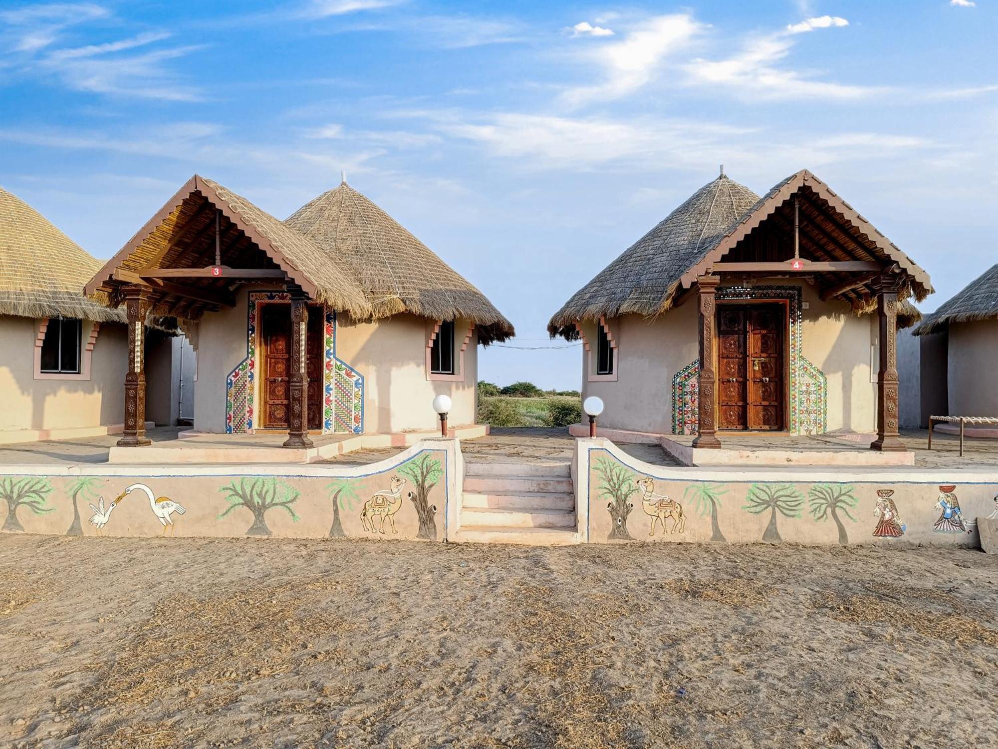 Dholavira Village Resort Esterno foto